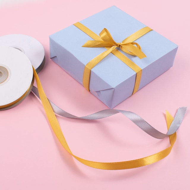 Produktbild 2 för Satinband guld 30 m Playbox