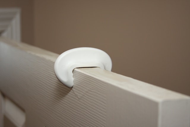 Produktbilde 3 for Dørbrems/Klemmebeskyttelse med Oppbevaringsenhet Safe & Care