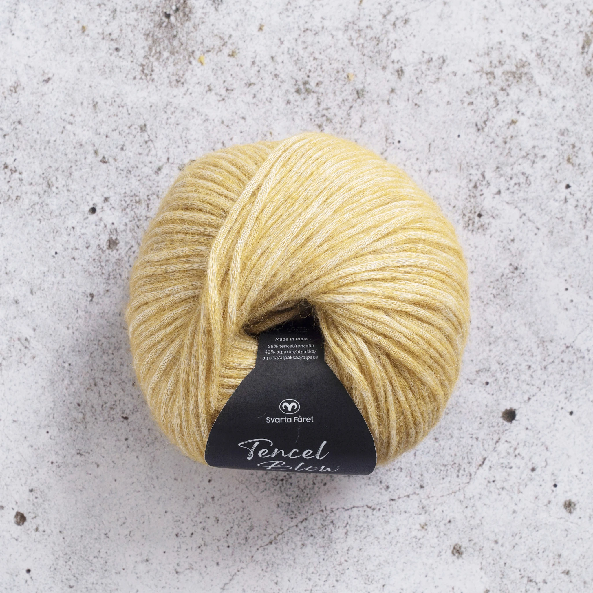 Produktbild för Tencel Blow Alpacka mix garn 50g Svarta Fåret