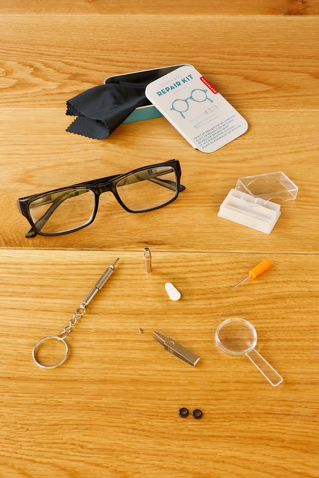 Produktbilde 2 for Reparasjonssett for briller