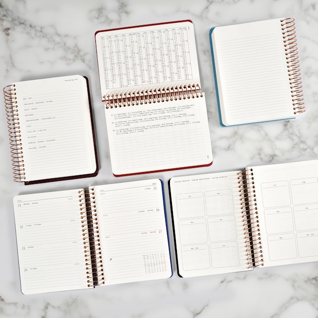 Produktbilde 3 for KOZO Kalender 2026 A6 Uke per opslag Black