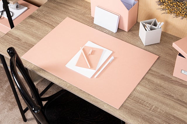 Produktbilde 3 for Skriveunderlag Annie 59x39 cm Dusty Pink Bigso Box of Sweden