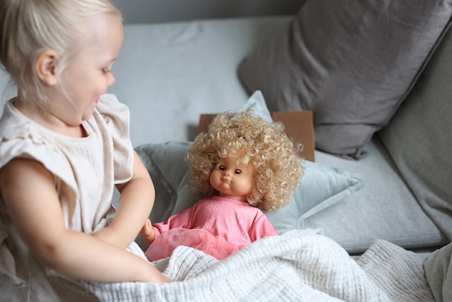 Produktbilde 2 for Lillan Dukke Lys Hår 36 cm Micki