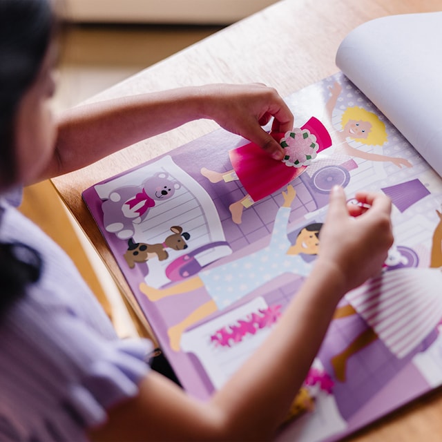 Produktbild 3 för Reusable Sticker Pad Dress-Up Melissa & Doug