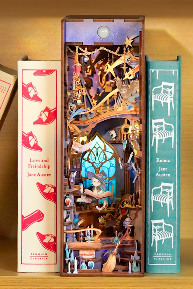 Produktbild 1 för Book Nook: Magic Stars Room, Tonecheer