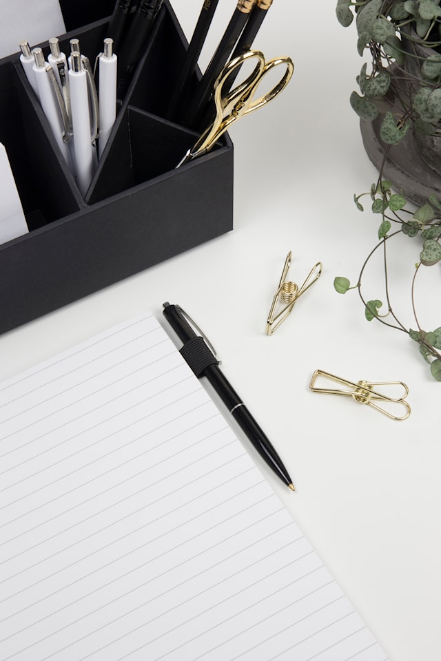 Tuotekuva 4 - Kynäteline Itseliimautuva Musta 2-pakkaus Bigso Box of Sweden