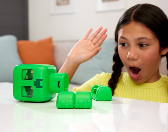 Produktbild 6 för Minecraft Movie My Pet Creeper med Ljud och Ljus