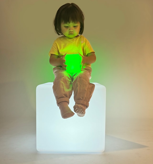 Tuotekuva 2 - Valaiseva Kuutio 8 cm MyPauze