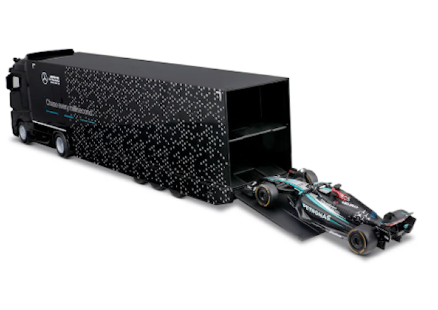 Mercedes AMG Racing Transporter 1:43 med F1 Bil W15 2024 Russell