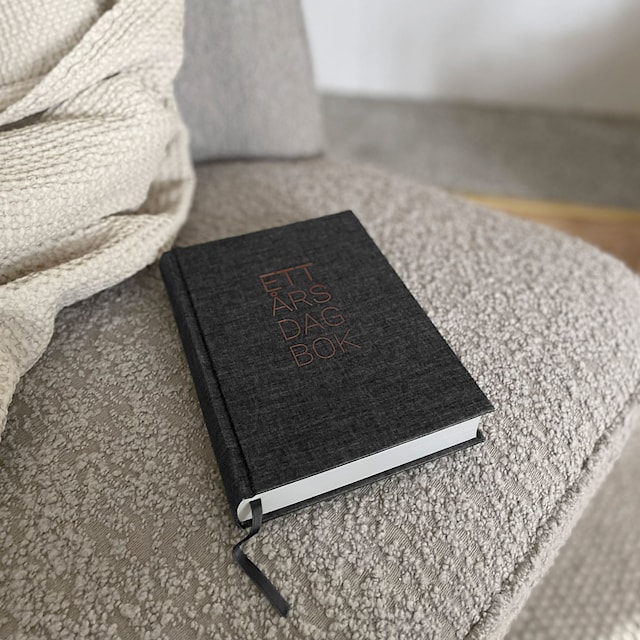 Produktbild 5 för 1-Års Dagbok A5 Transparent Black Paperstyle