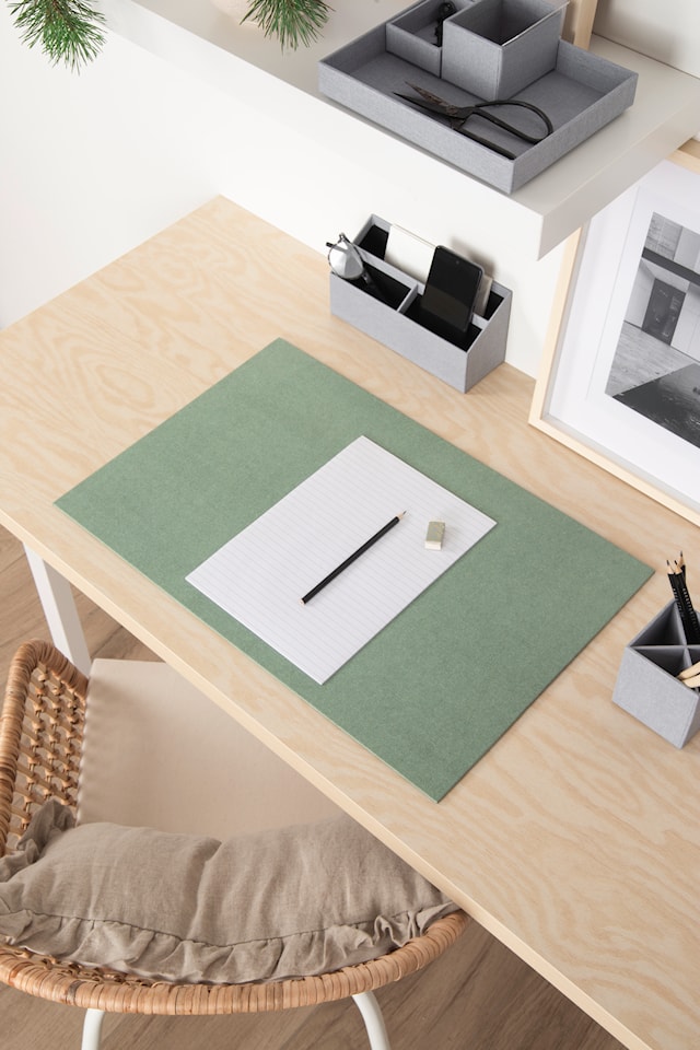 Produktbild 4 för Skrivsbordsunderlägg Annie 59x39 cm Soft Teal Bigso Box of Sweden