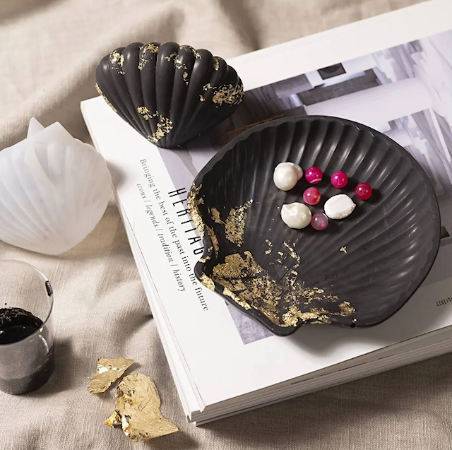 Tuotekuva 4 - Askartelusetti Hartsin Valaminen, Simpukka, musta, kulta, 1 pkk/ 1 pkt