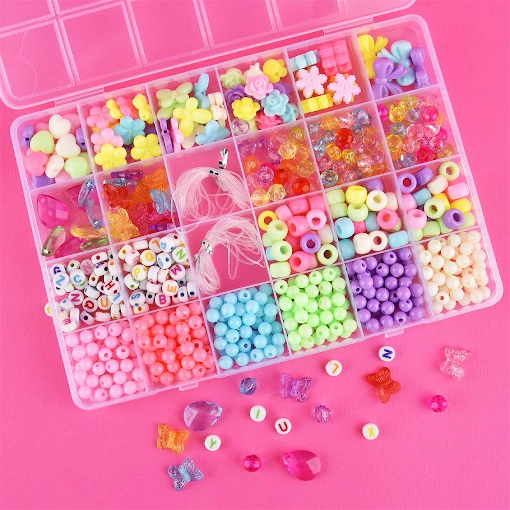 Produktbild för Pärlset 18 olika design i plastetui 600-pack Robetoy