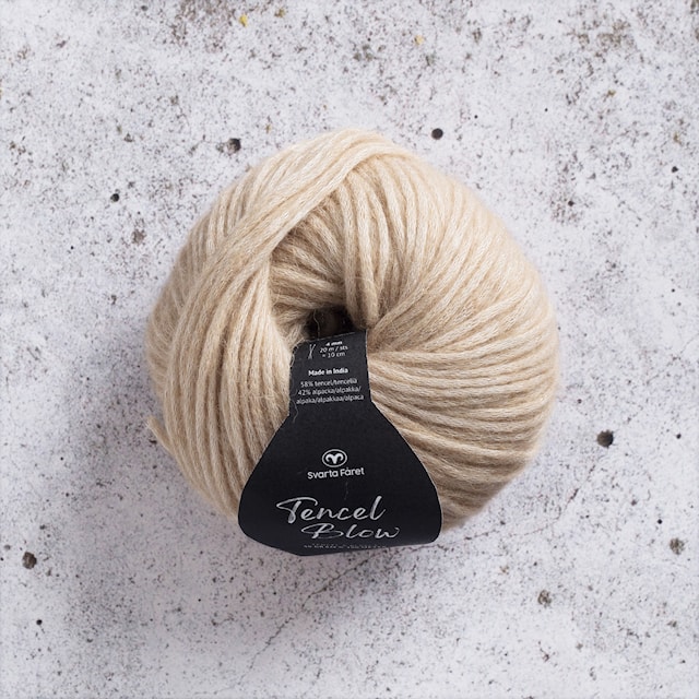 Tencel Blow Alpacka mix garn 50g Calico Beige 016 Svarta Fåret