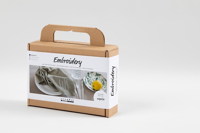 Produktbilde 4 for Mini DIY Kit Brodering, Serviett, støvete grønn, 1 pk.