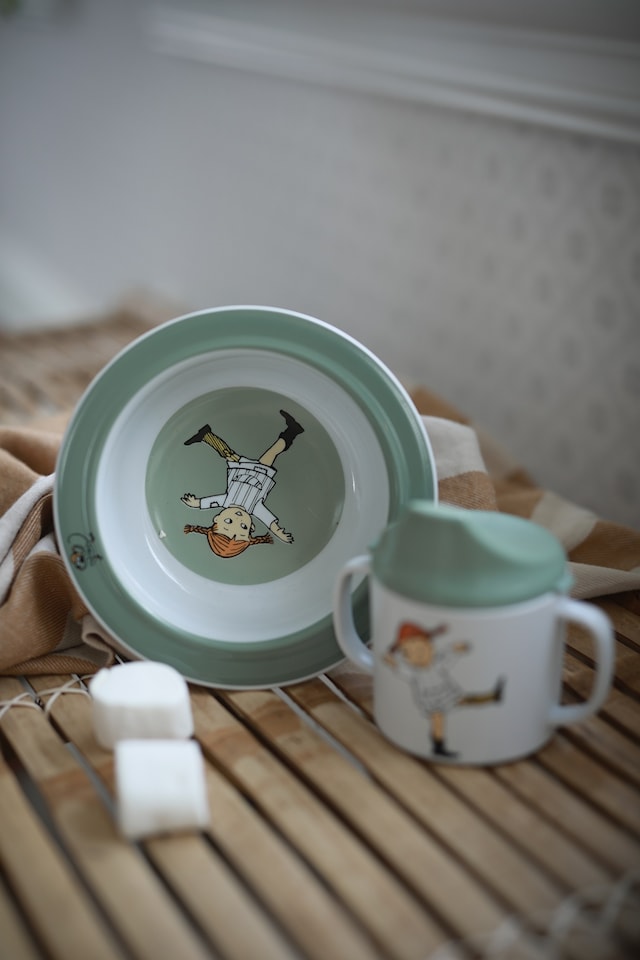 Produktbilde 2 for Pippi Sirkus Sugekoppfat grønn Rätt Start