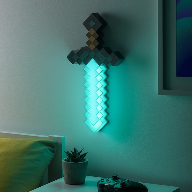 Tuotekuva 4 - Diamond Sword Light, Minecraft