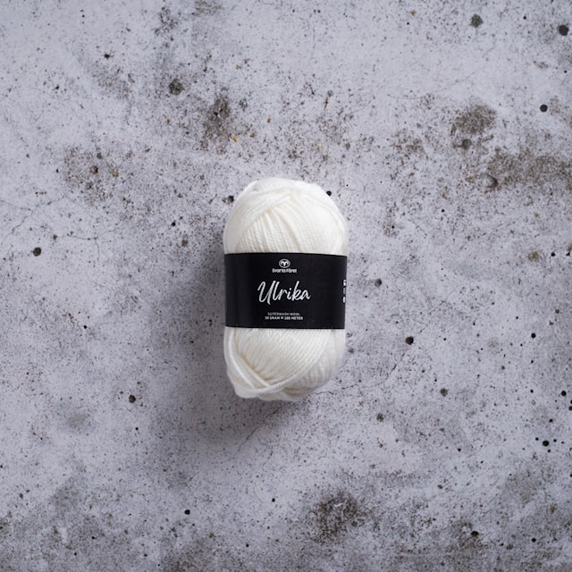 Ulrika Villalanka 50 g Valkoinen Svarta Fåret