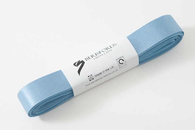 Vaaleansininen Satiininauha 15mm x 5 metriä