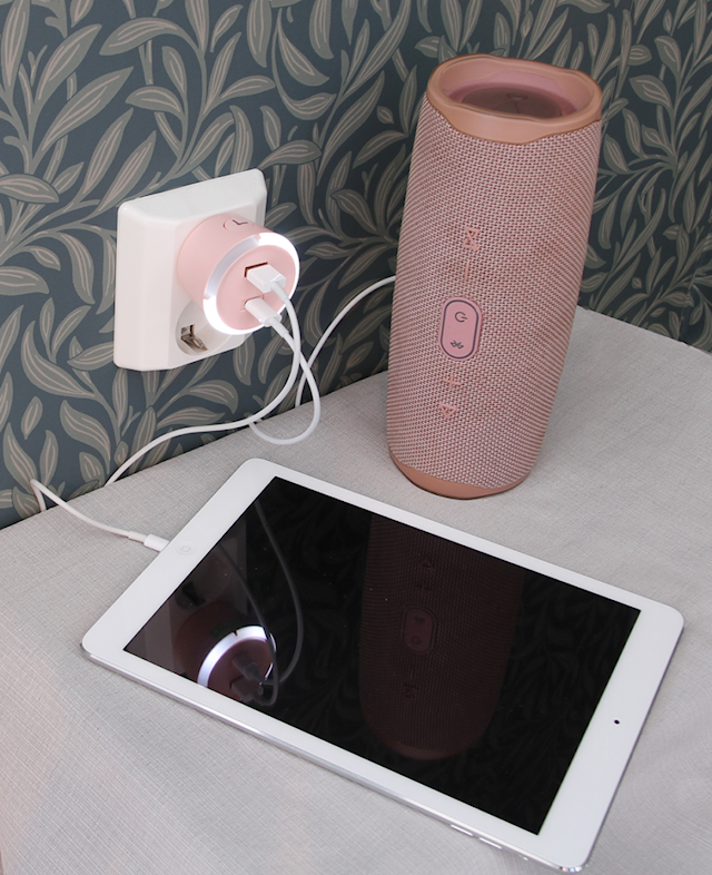 Tuotekuva 2 - Turvakellot USB A ja C Pinkki CAPiDi