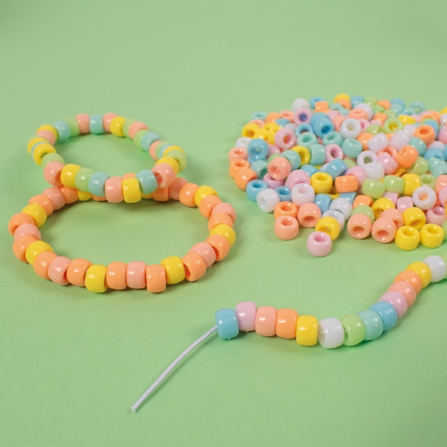 Produktbild 2 för Plastpärlor Pastell Med Stora Hål Kongo 1000-pack Playbox