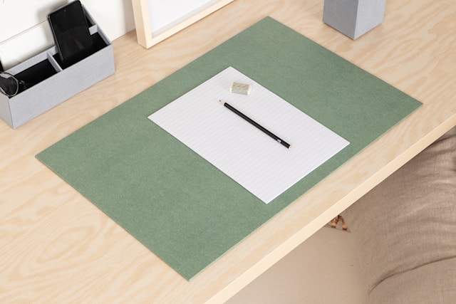 Tuotekuva 3 - Kirjoitusalueen Alusta Annie 59x39 cm Soft Teal Bigso Box of Sweden