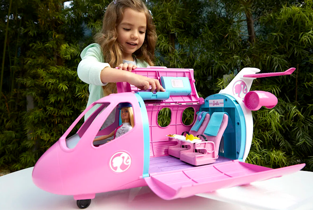 Tuotekuva 4 - Barbie Dreamplane ja muotinukke leikkisetti