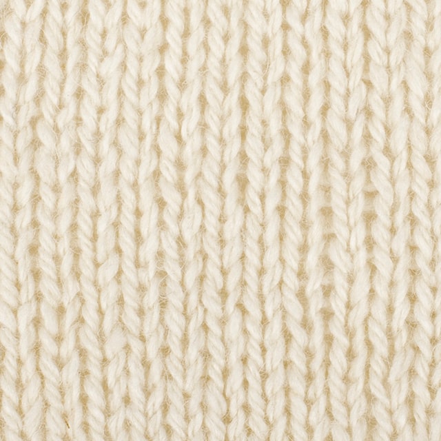 Tuotekuva 2 - Soft Tweed Uni Color Villalanka 50 g Off White 01 Drops