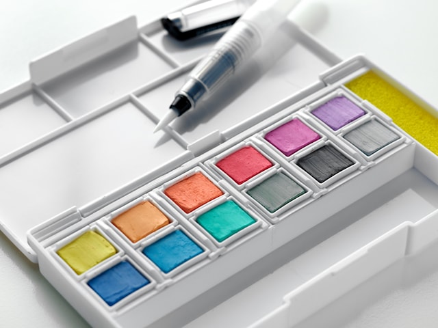 Akvarelliväri Pastelli 12 puolikuppia Derwent