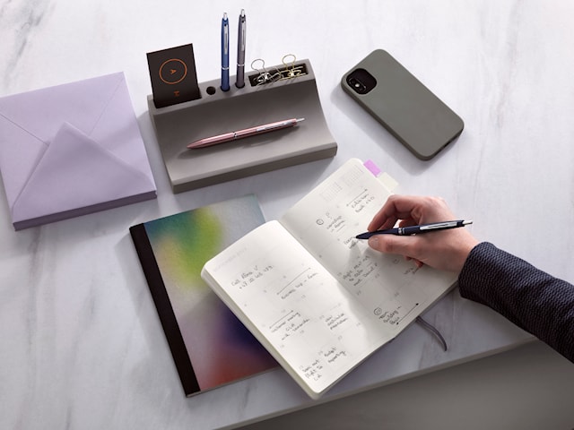 Produktbild 5 för Kulspetspenna Premium Acroball 1000 Metal M Coral Pink Pilot