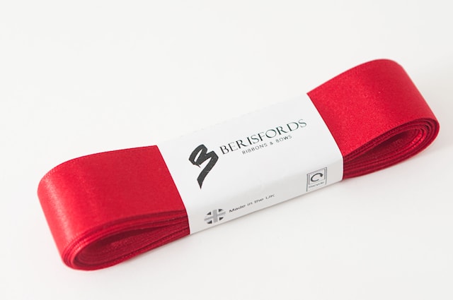 Rött Satinband 25mm x 5 meter