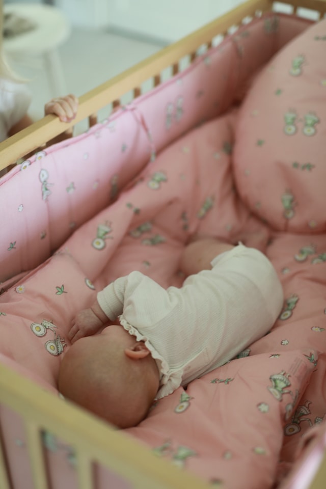 Produktbilde 3 for Elsa Beskow Blomsterfesten Sengetøysett vugge rosa Rätt Start