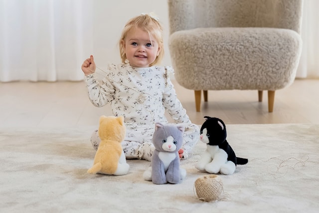 Tuotekuva 2 - Pentu Harmaa pehmolelu 18 cm Teddykompaniet