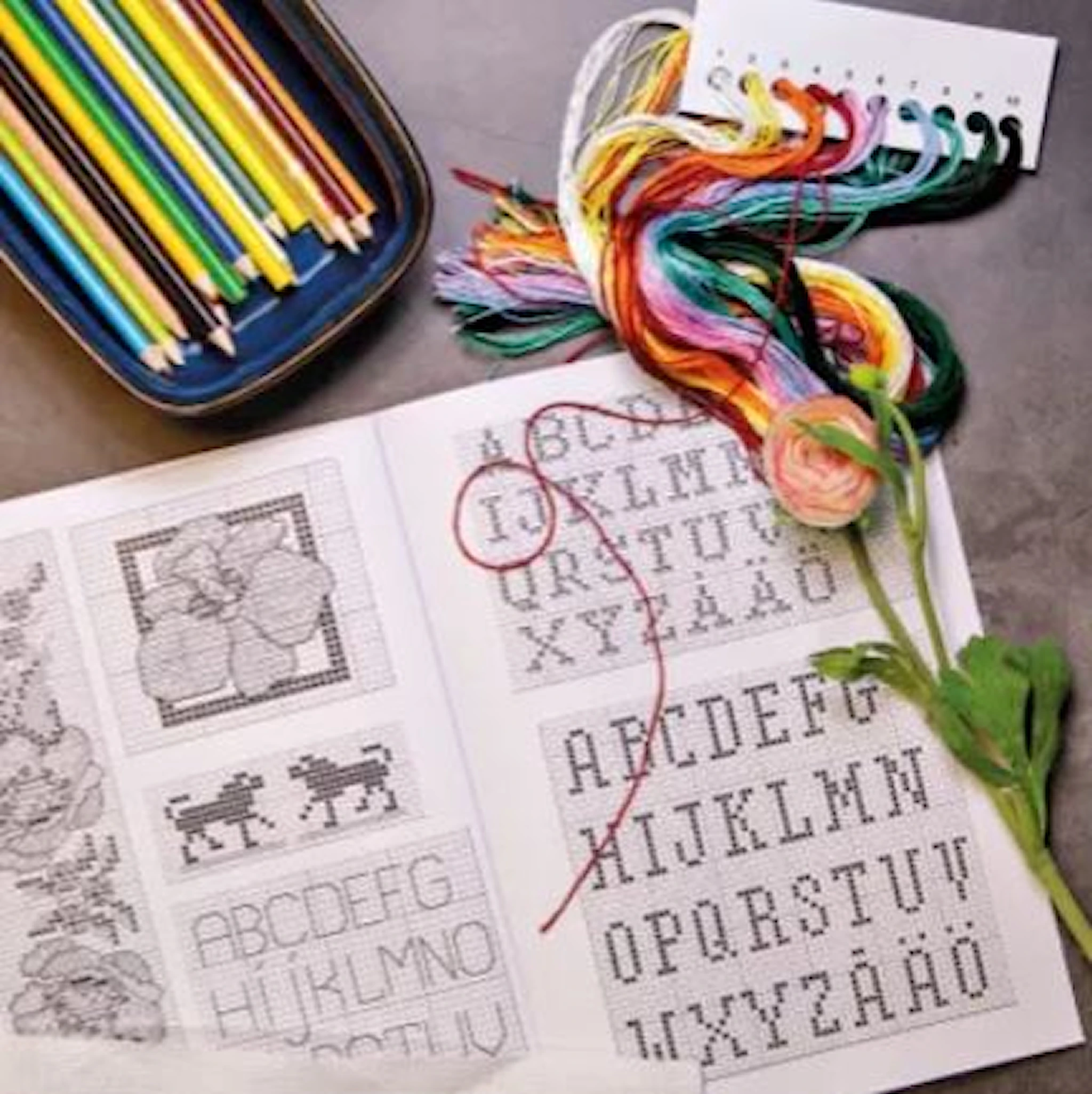 Produktbild för Startkit Broderi Svarta Fåret