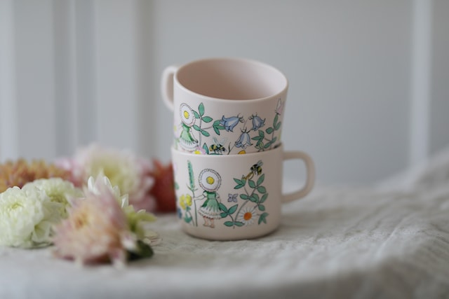 Produktbilde 2 for Elsa Beskow Blomsterfesten Kopp med håndtak Rätt Start