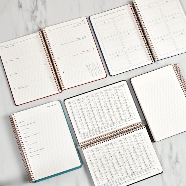 Produktbilde 3 for KOZO Kalender 2026 A5 Uke per opslag Sand