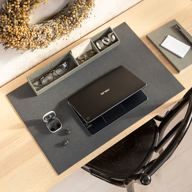 Produktbilde 4 for Skriveunderlag Annie 59x39 cm Black Bigso Box of Sweden