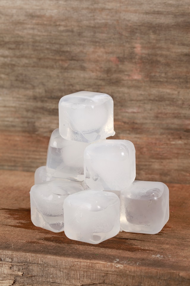Produktbild 2 för Clear Reusable Ice Cubes Kikkerland