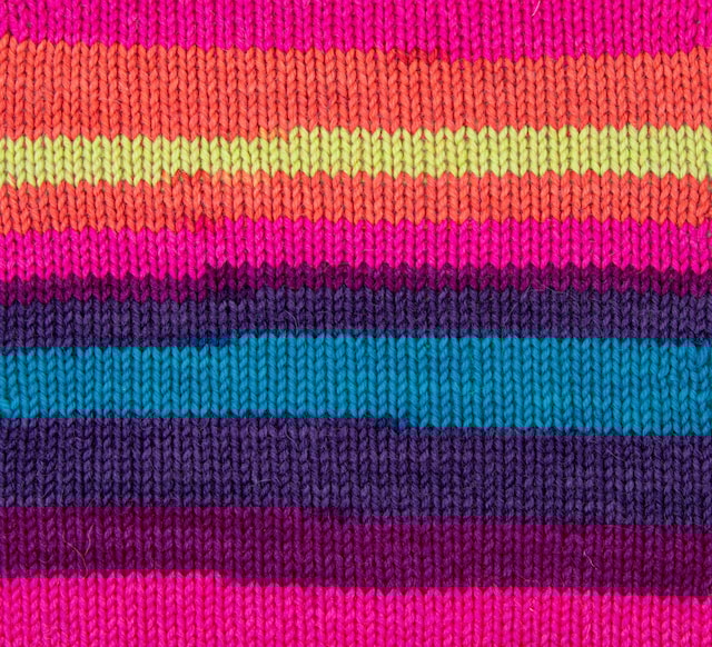 Produktbilde 2 for Socki Garn Ullmix 100 g Neon City Lights B024 Adlibris