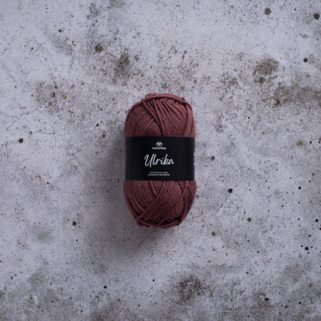 Ulrika Villalanka 50 g Violettiroosa Svarta Fåret