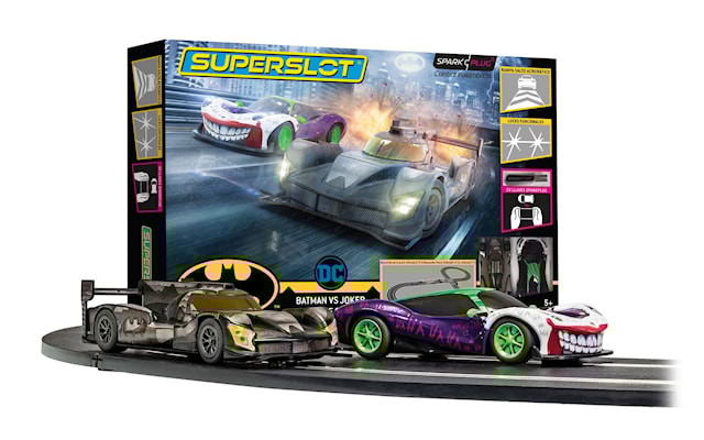 Produktbild 4 för Superslot (Scalextric) Spark Plug 1:32 Batman Vs Joker Race Set