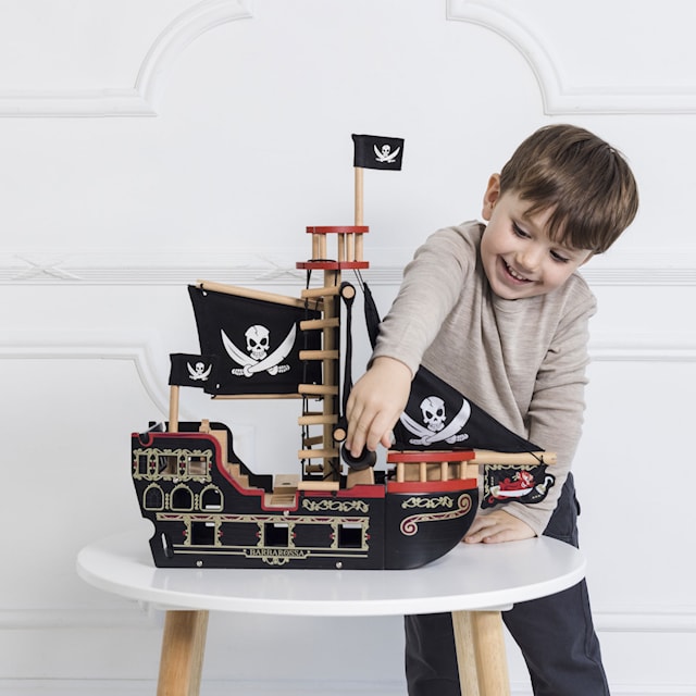 Produktbild 2 för Barbarossa Piratskepp med Figurer Le Toy Van