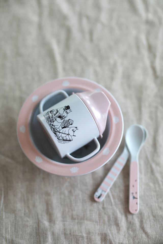 Produktbilde 2 for Mummitrollet Vann & Bad Skjeer 2-pakk Rosa Rätt Start