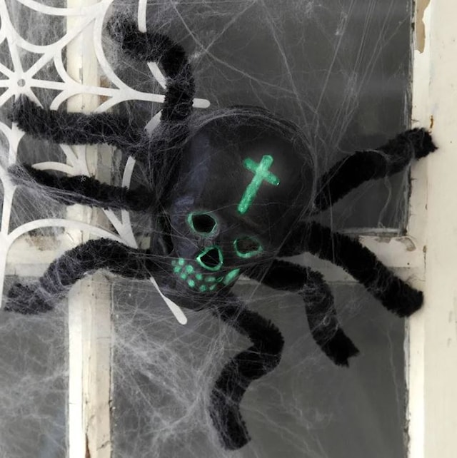 Tuotekuva 2 - Pahvinaamio, kork. 10 cm, 1kpl