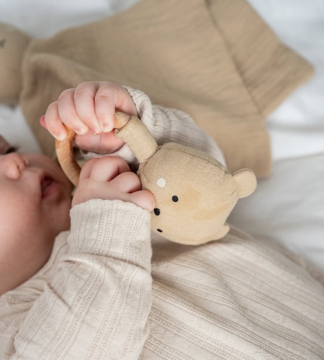 Produktbild 2 för Babypresent Teddy Snutte Jabadabado