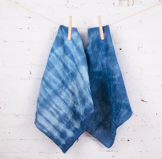 Tuotekuva 3 - Batikkisarja Indigo Bandana Crafters