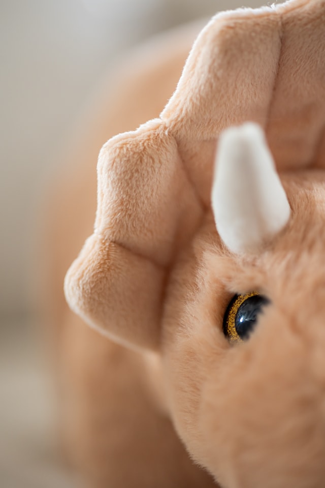 Tuotekuva 3 - Dino Triceratops Aprikoosi Suuri Teddykompaniet