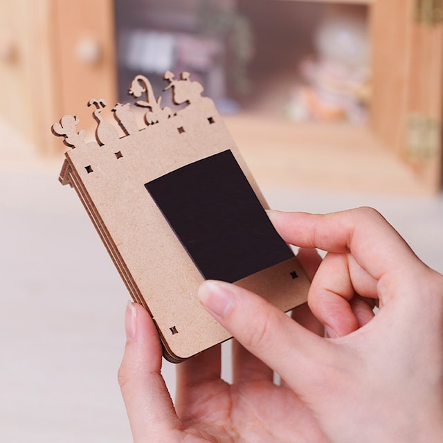 Tuotekuva 2 - Book Nook: Mini DIY Magneettinen Taikakauppa, Caratem