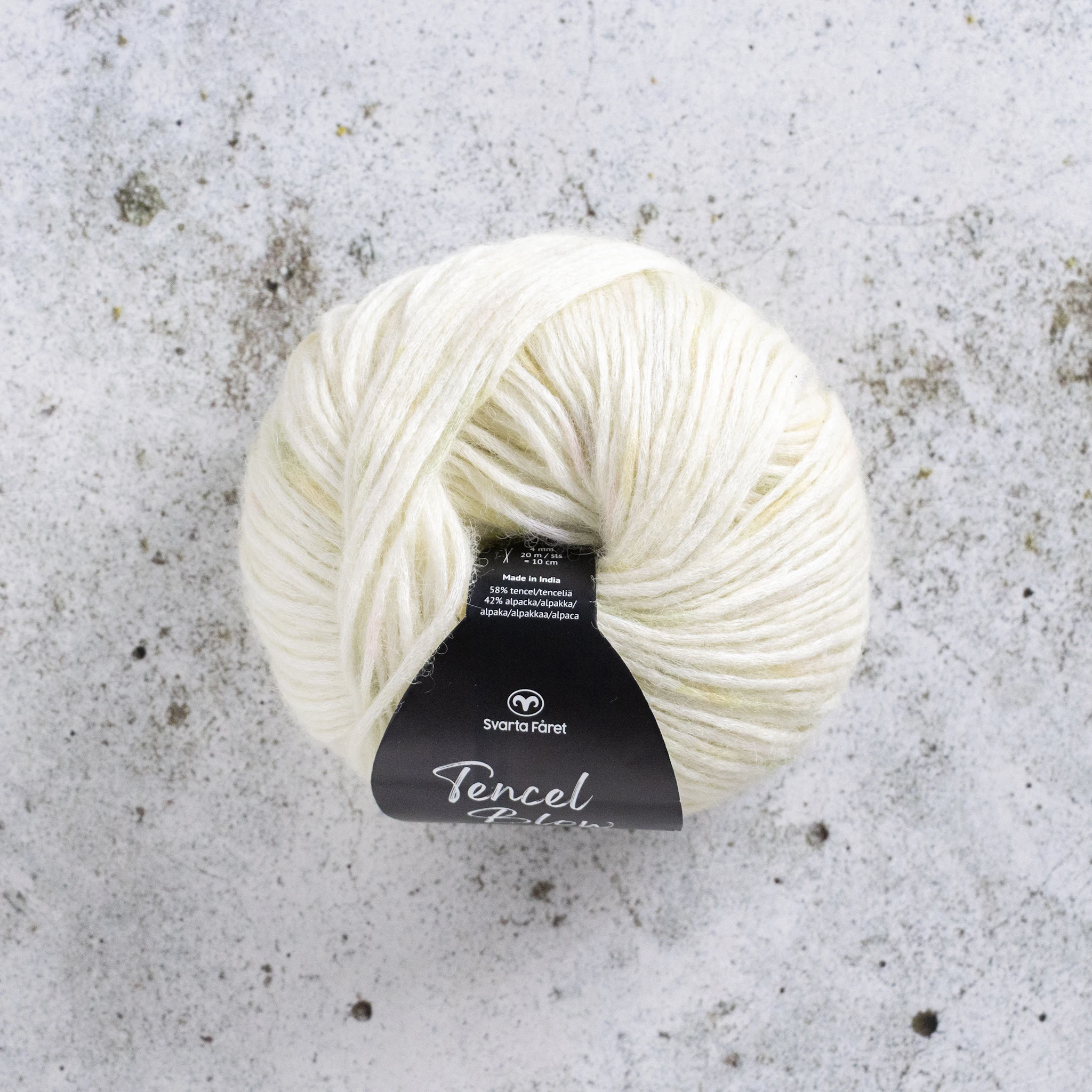 Produktbild för Tencel Blow Alpacka mix garn 50g Svarta Fåret