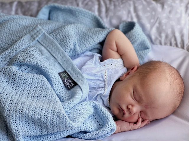 Tuotekuva 2 - Babyfilt Soft Grid EKO True Blue Vinter & Bloom